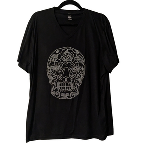 Studded INC International Concepts Black Skull Graphic Tee